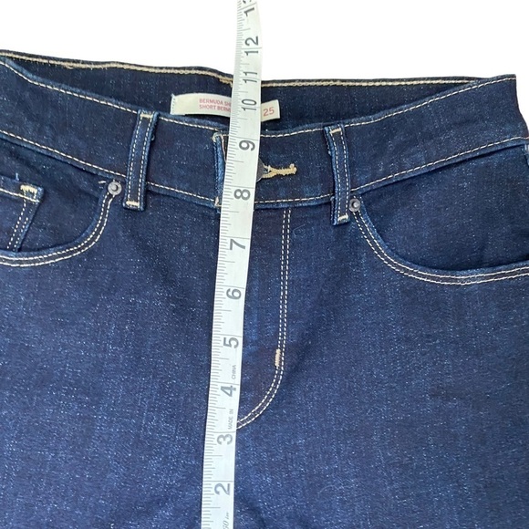 LEVI'S Womens Bermuda Shorts - Picture 8 of 9